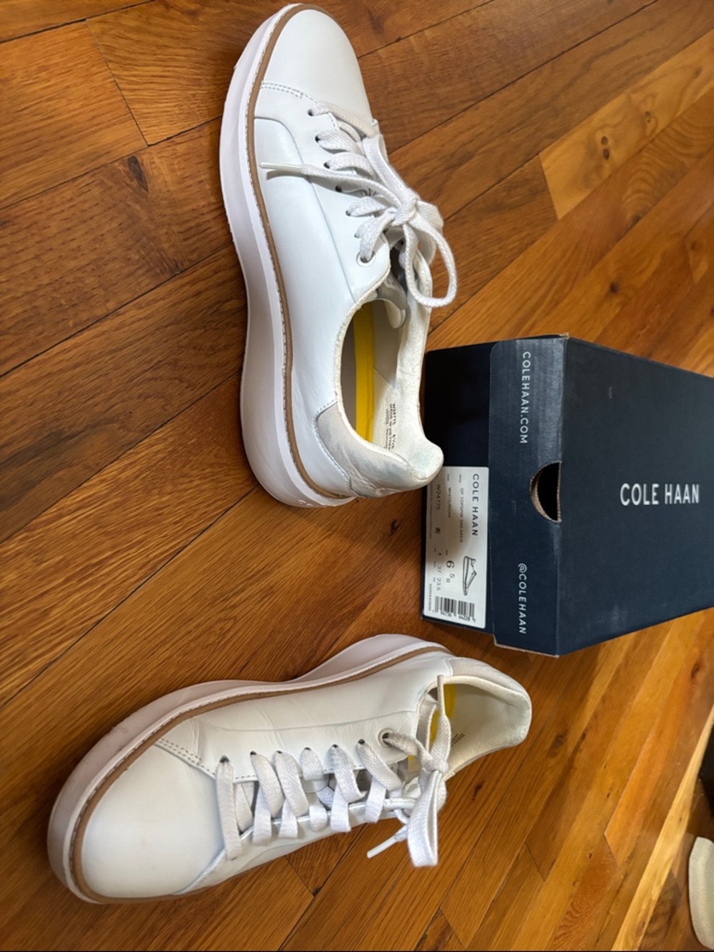 Cole Haan Women’s White Leather Sneakers with Tan Trim size 6 1/2 - Picture 2 of 8